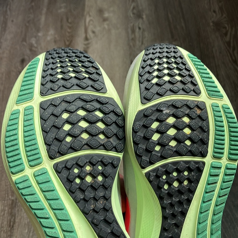 Nike - Picture 10 of 17